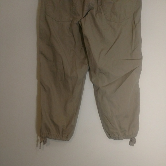 🌟 3/$20 Sale Calvin Klein khaki capri cropped - Picture 3 of 6